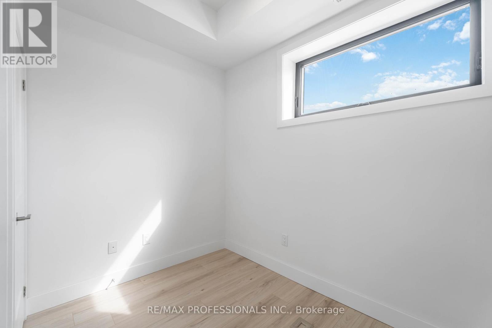 106 - 7277 Wilson Crescent, Niagara Falls, Ontario  L2G 4R8 - Photo 23 - X12429021