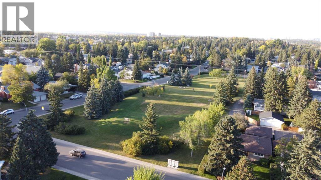 83 Brazeau Crescent Sw, Calgary, Alberta  T2W 0Z2 - Photo 39 - A2259765