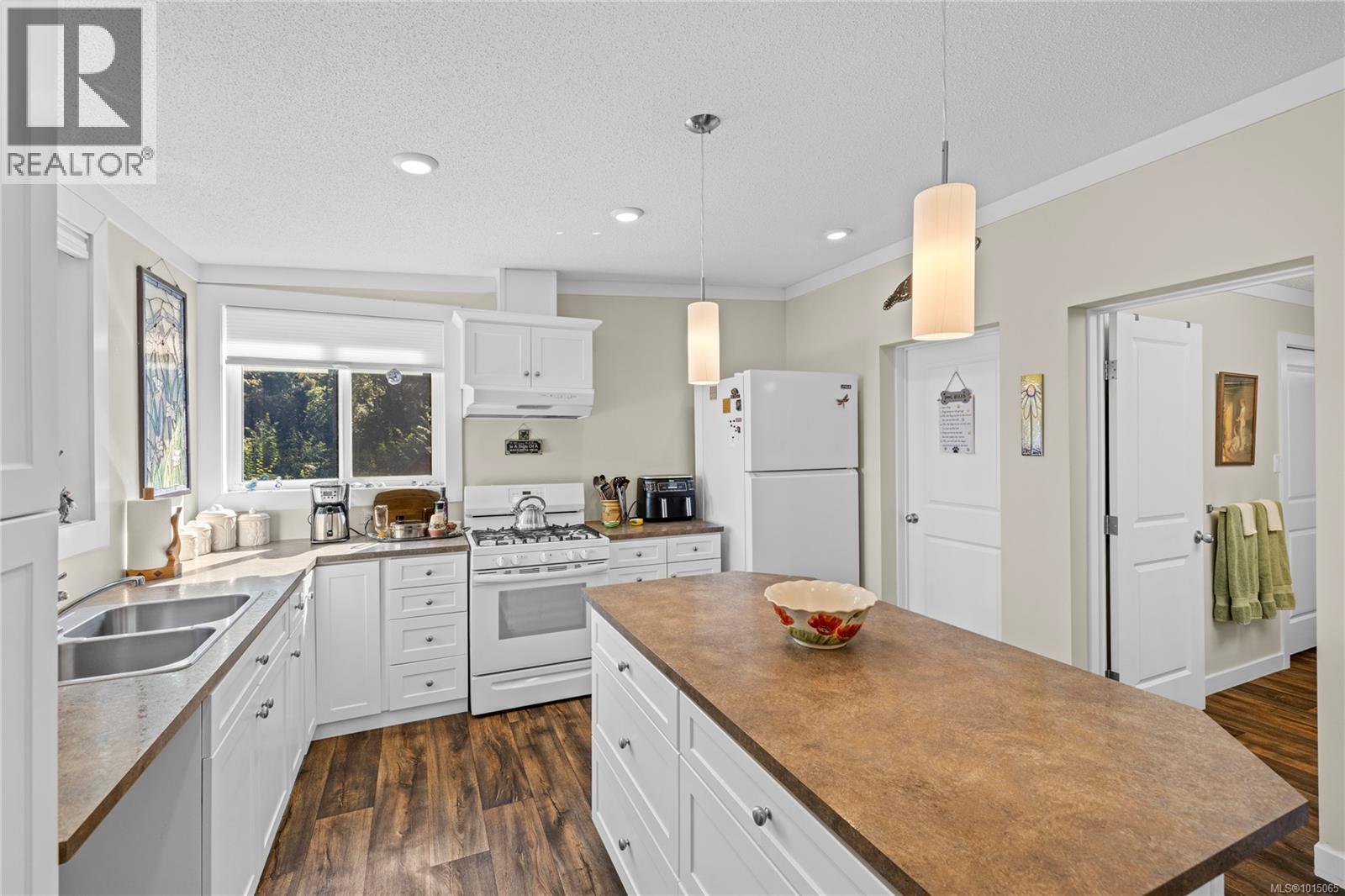 2180 South Lake Rd, Qualicum Beach, British Columbia  V9K 2L7 - Photo 23 - 1015065