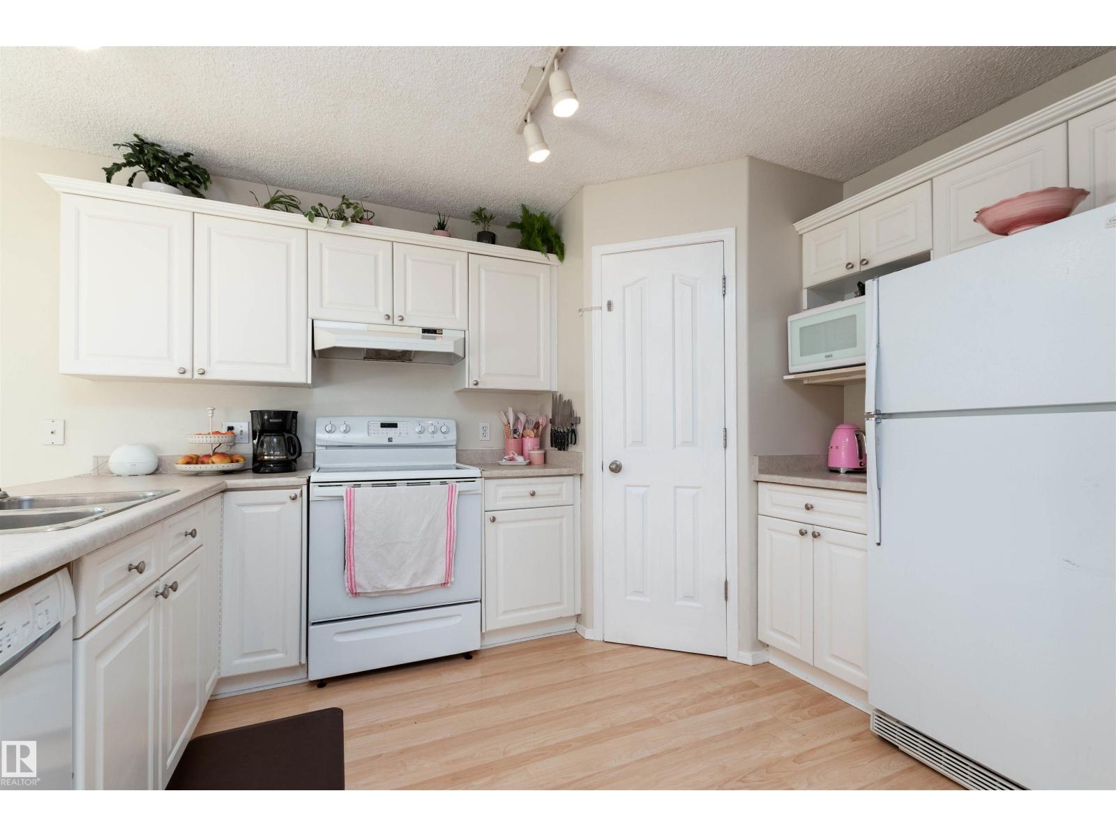 955 Normandy Ln, Sherwood Park, Alberta  T8A 5X6 - Photo 10 - E4459691