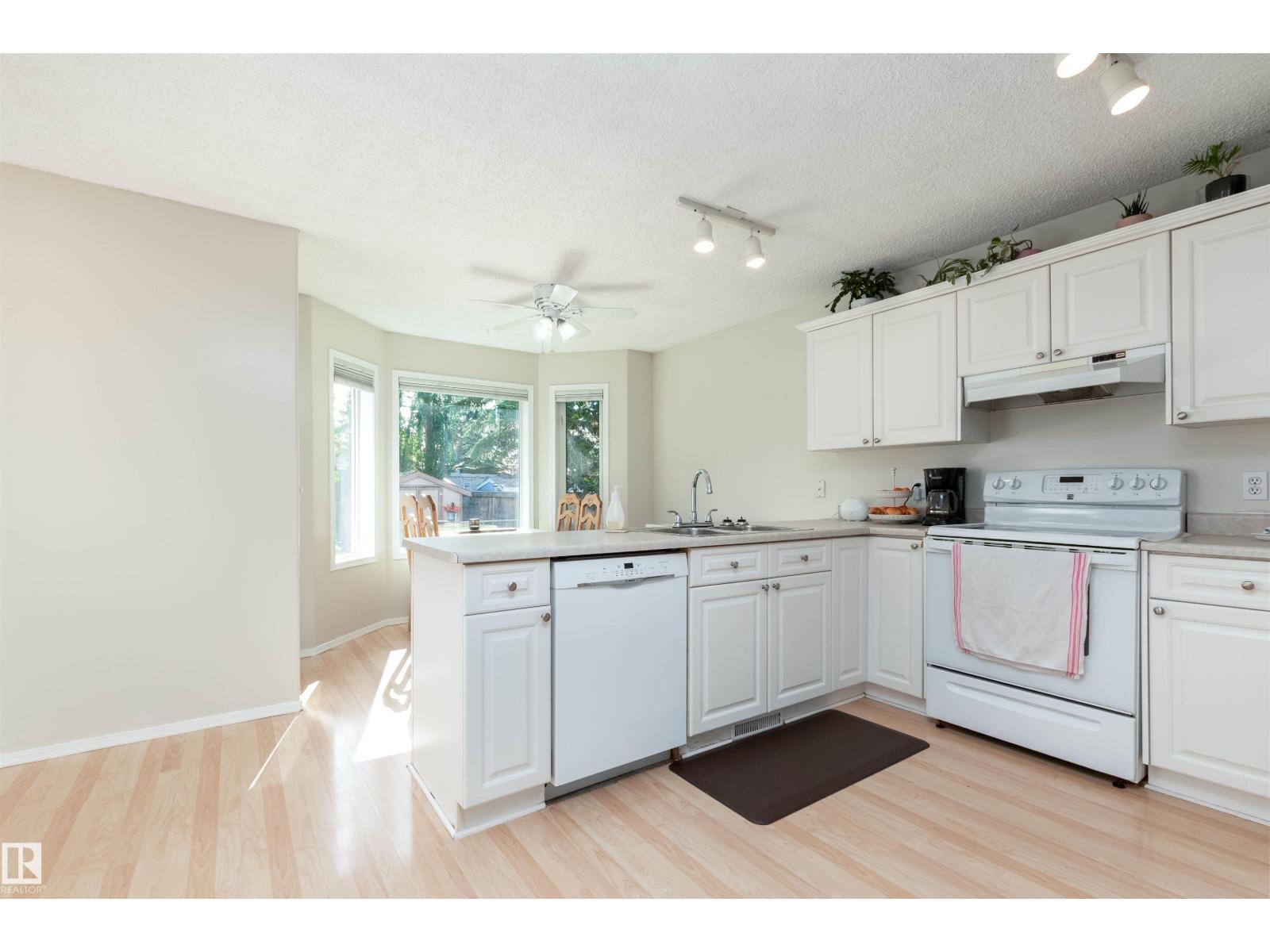 955 Normandy Ln, Sherwood Park, Alberta  T8A 5X6 - Photo 9 - E4459691