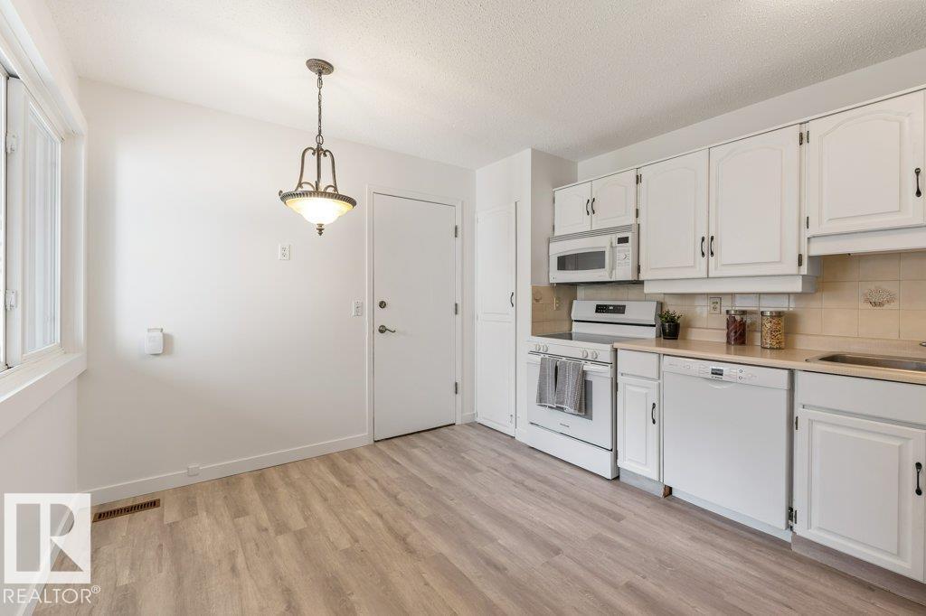 70 Forest Gv, St. Albert, Alberta  T8N 3X6 - Photo 6 - E4459693