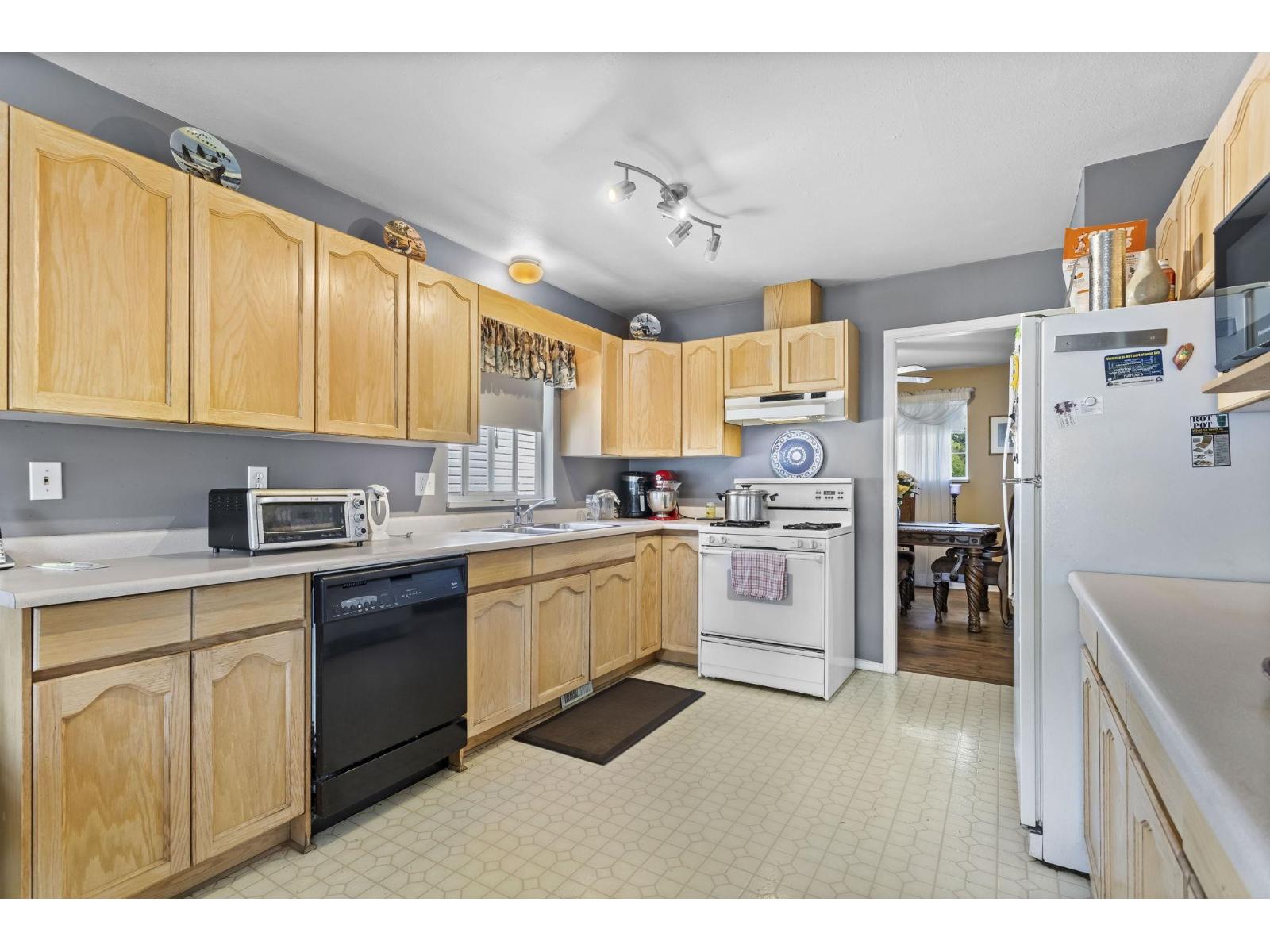 8479 Cade Barr Street, Mission, British Columbia  V2V 7K4 - Photo 13 - R3052052