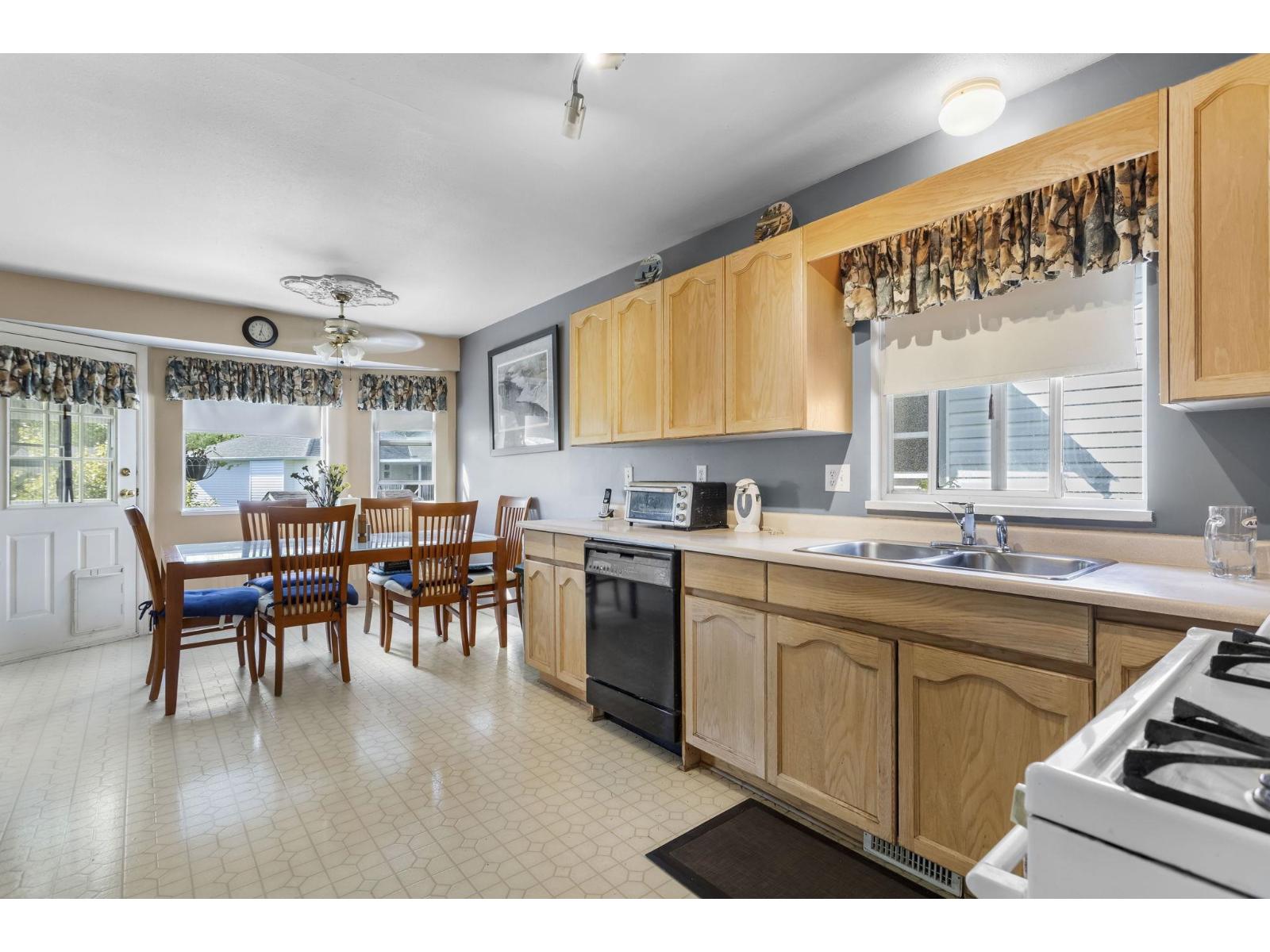 8479 Cade Barr Street, Mission, British Columbia  V2V 7K4 - Photo 14 - R3052052