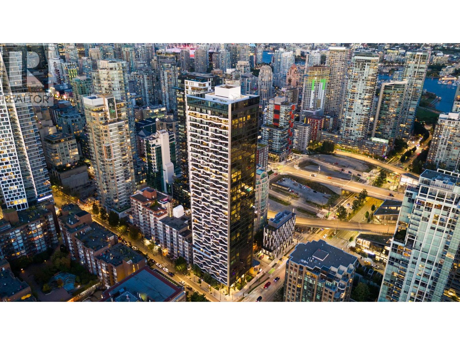 2703 889 PACIFIC STREET, Vancouver, British Columbia