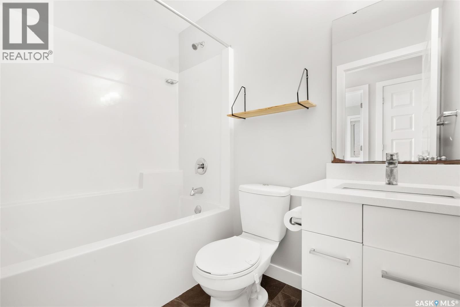 5308 Green Alder Way E, Regina, Saskatchewan  S4V 3M7 - Photo 28 - SK019474
