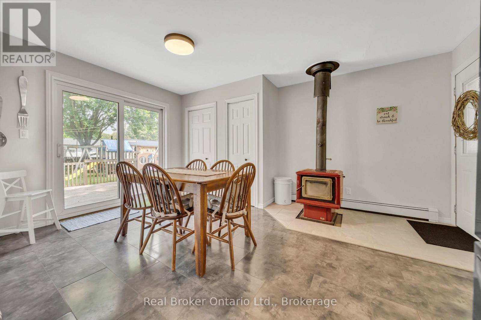 218 Cambridge Street, Arran-Elderslie, Ontario  N0G 2N0 - Photo 11 - X12213983