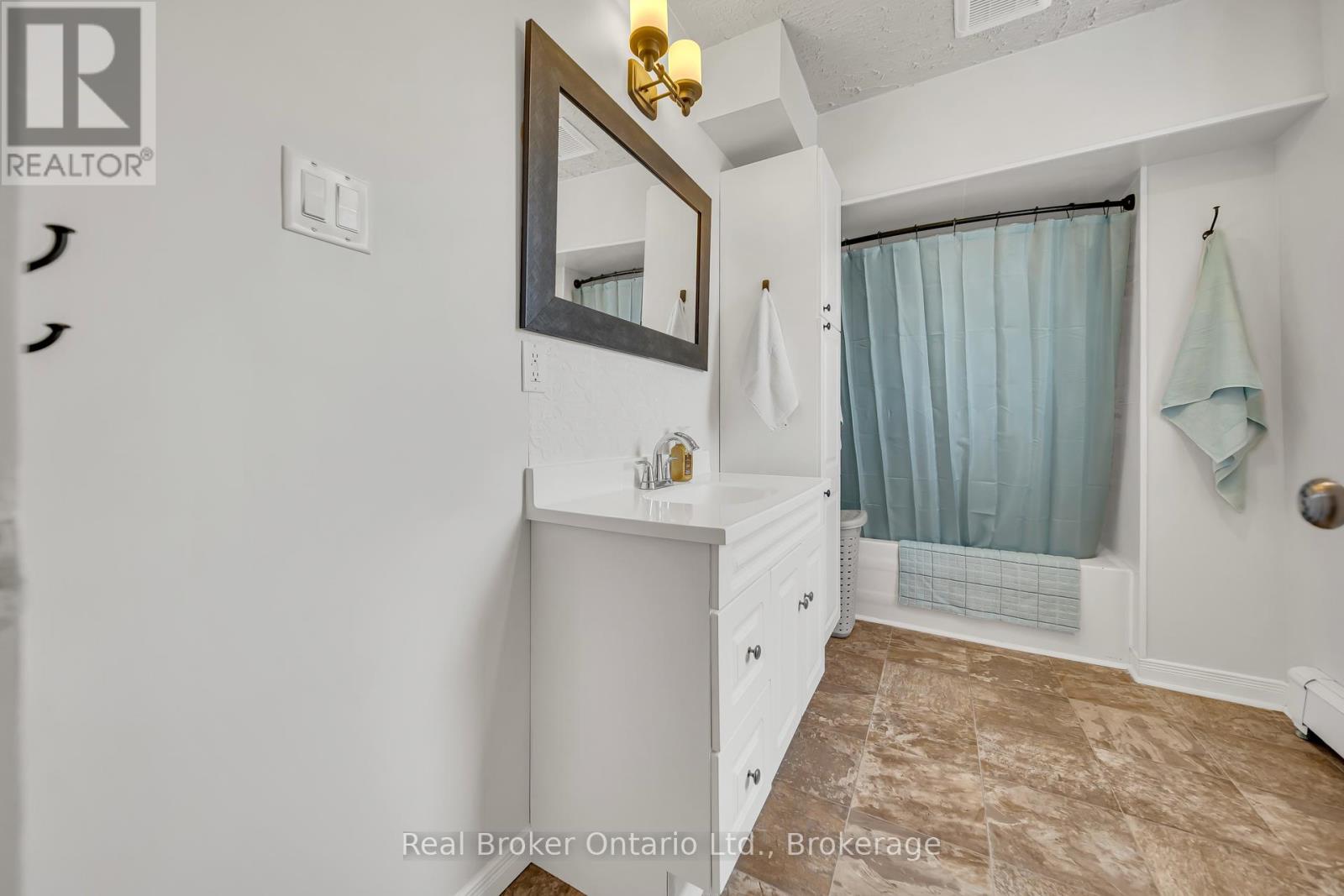 218 Cambridge Street, Arran-Elderslie, Ontario  N0G 2N0 - Photo 17 - X12213983