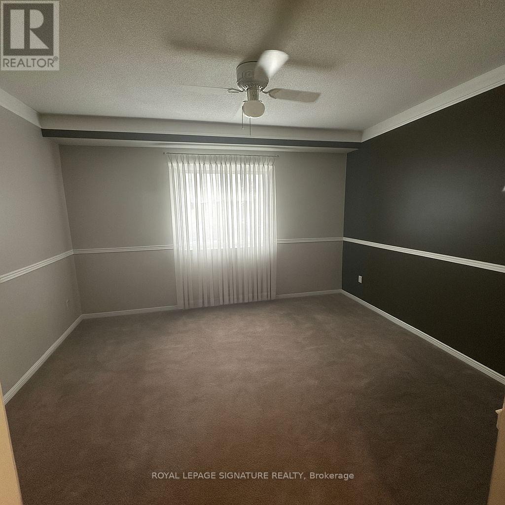 3194 Renton Road, Burlington, Ontario  L7M 2W8 - Photo 7 - W12417078