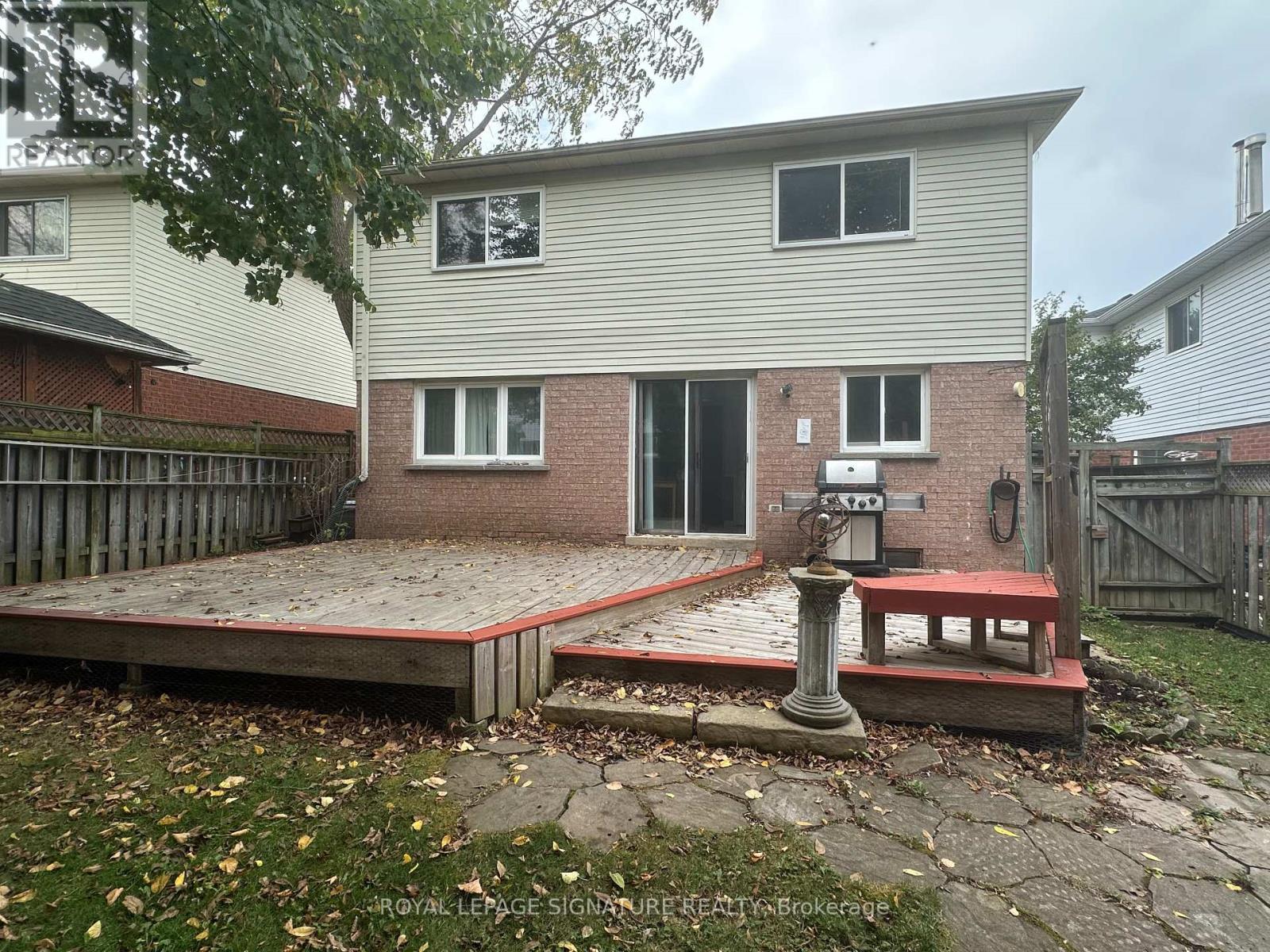 3194 Renton Road, Burlington, Ontario  L7M 2W8 - Photo 15 - W12417078