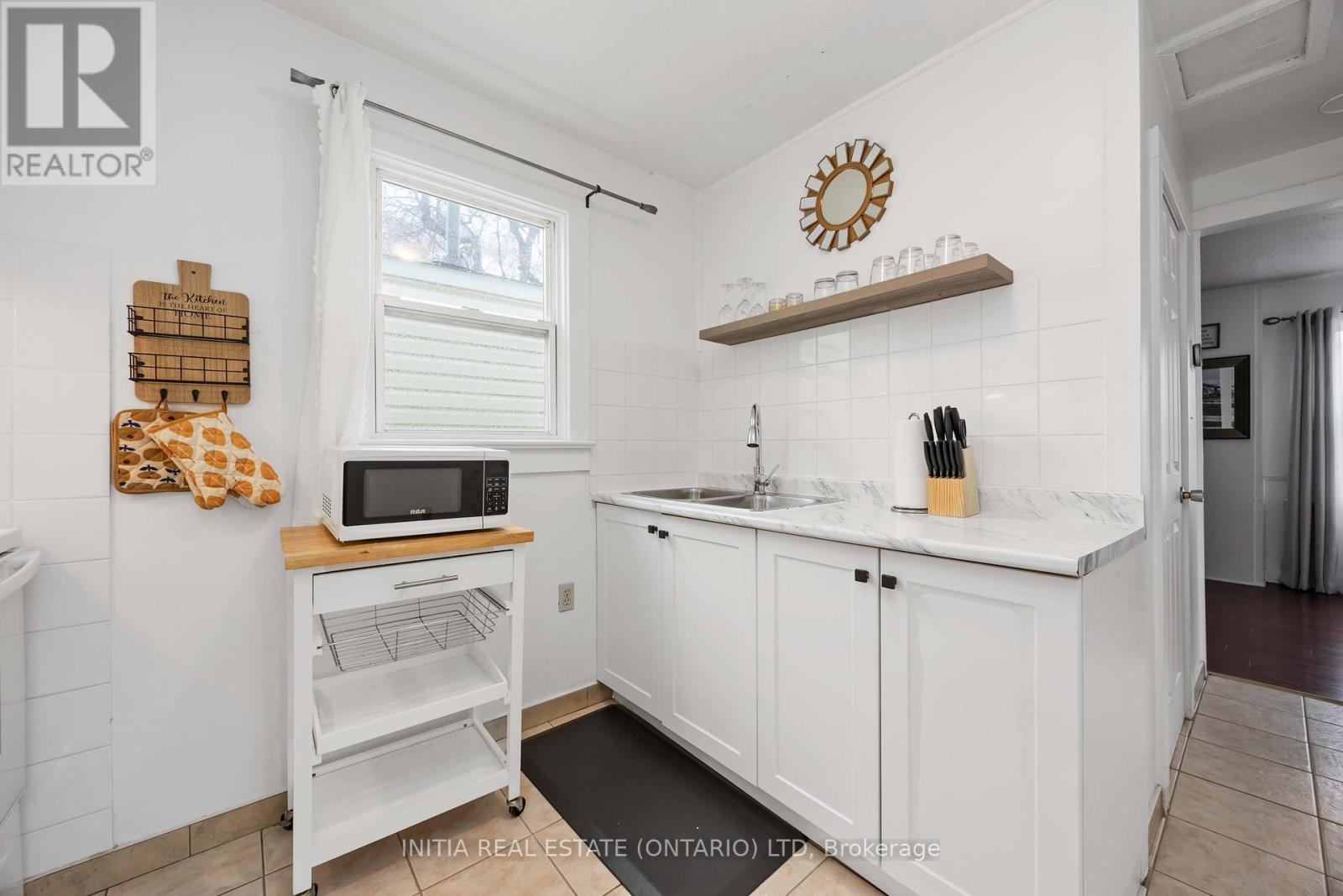 187 Maxwell Street, Sarnia, Ontario  N7T 5C2 - Photo 12 - X12428369