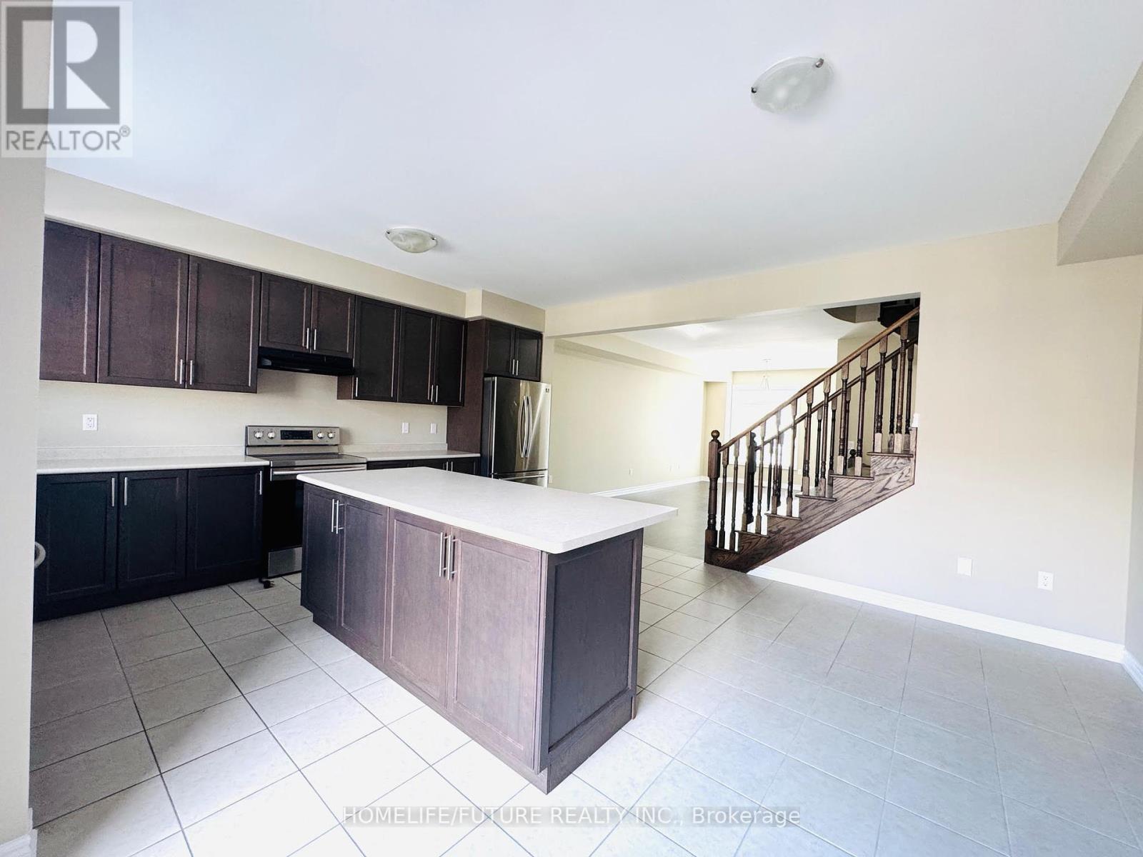 20 Aldridge Lane, Clarington, Ontario  L1B 0K8 - Photo 3 - E12422709
