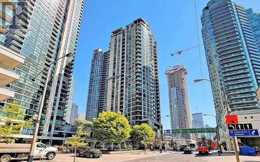 2606 - 12 Yonge Street, Toronto, Ontario  M5E 1Z9 - Photo 2 - C12429106