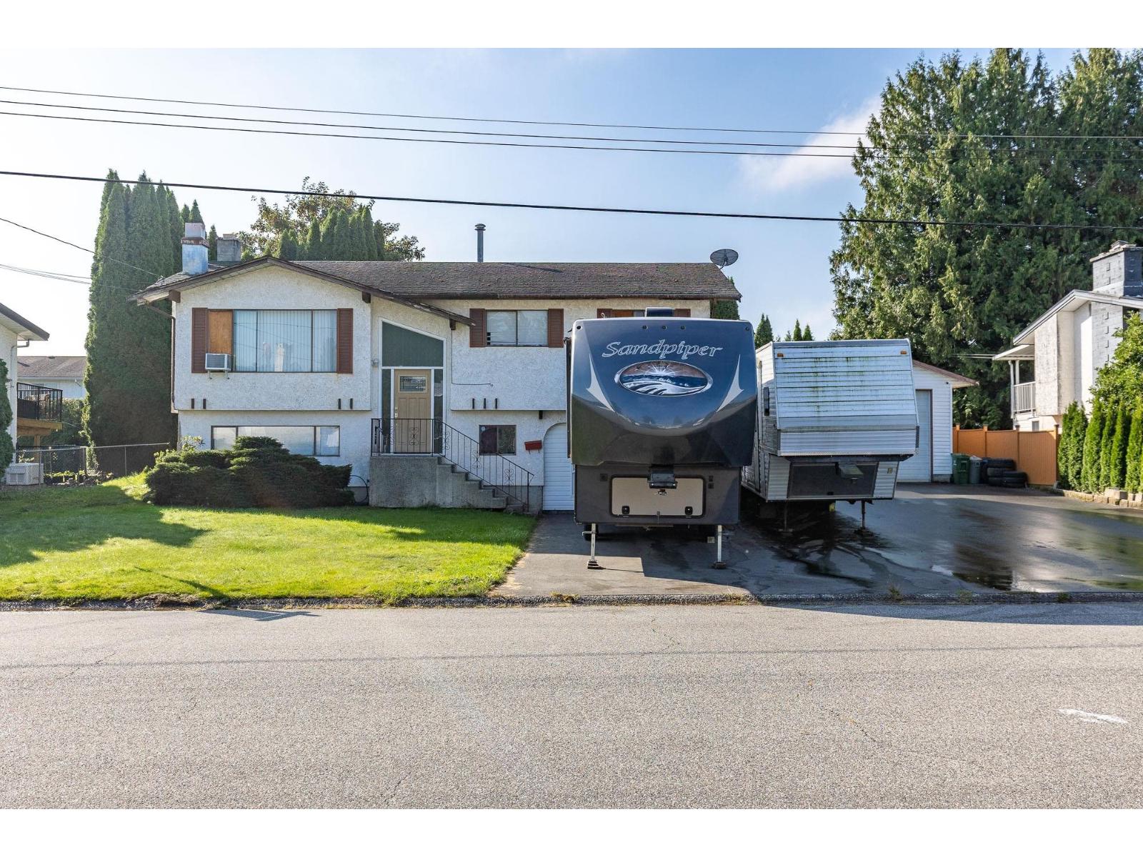 Property at 46494 ELLIOTT AVENUE image 3