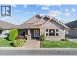 1231 10 Street SW Unit# 3, salmon arm, British Columbia