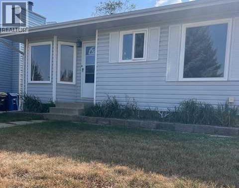 98 Westview Crescent, Blackfalds, Alberta  T0M 0J0 - Photo 1 - A2257340