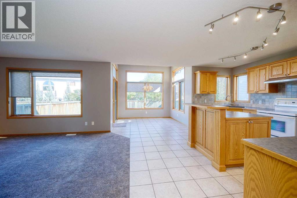 19 Westpoint Court Sw, Calgary, Alberta  T3H 4M7 - Photo 13 - A2259231