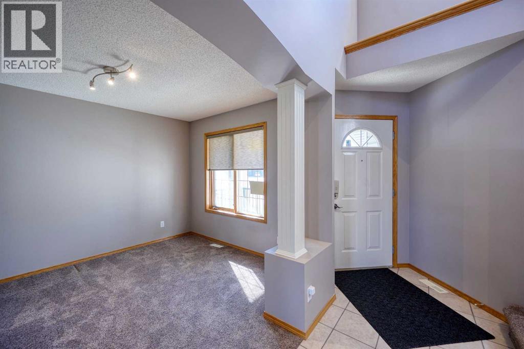 19 Westpoint Court Sw, Calgary, Alberta  T3H 4M7 - Photo 8 - A2259231