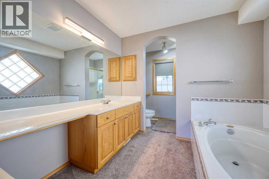 19 Westpoint Court Sw, Calgary, Alberta  T3H 4M7 - Photo 22 - A2259231