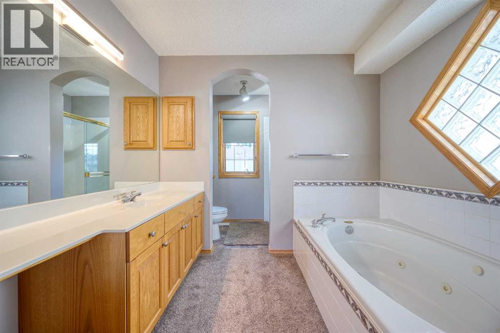19 Westpoint Court Sw, Calgary, Alberta  T3H 4M7 - Photo 23 - A2259231