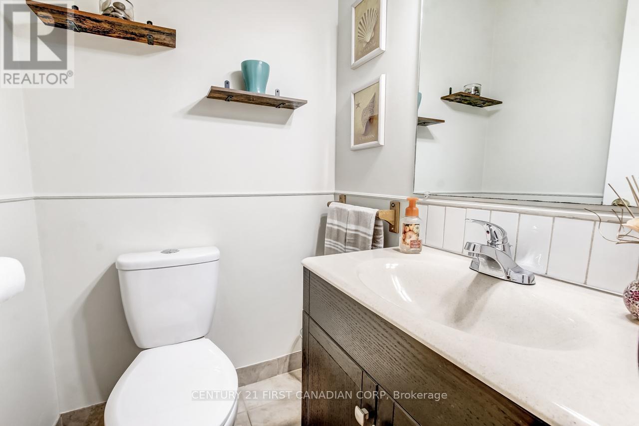 440 Castlegrove Boulevard, London North, Ontario  N6G 1K8 - Photo 12 - X12429153