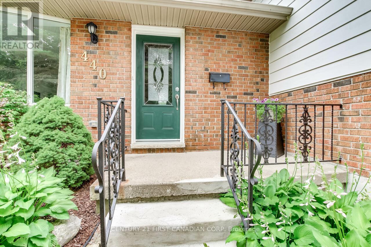 440 Castlegrove Boulevard, London North, Ontario  N6G 1K8 - Photo 3 - X12429153