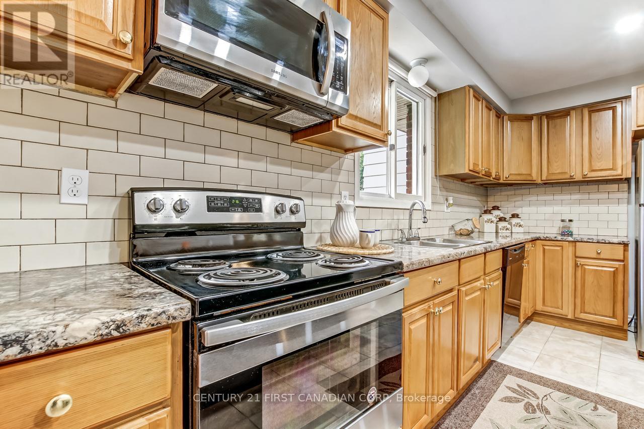 440 Castlegrove Boulevard, London North, Ontario  N6G 1K8 - Photo 8 - X12429153