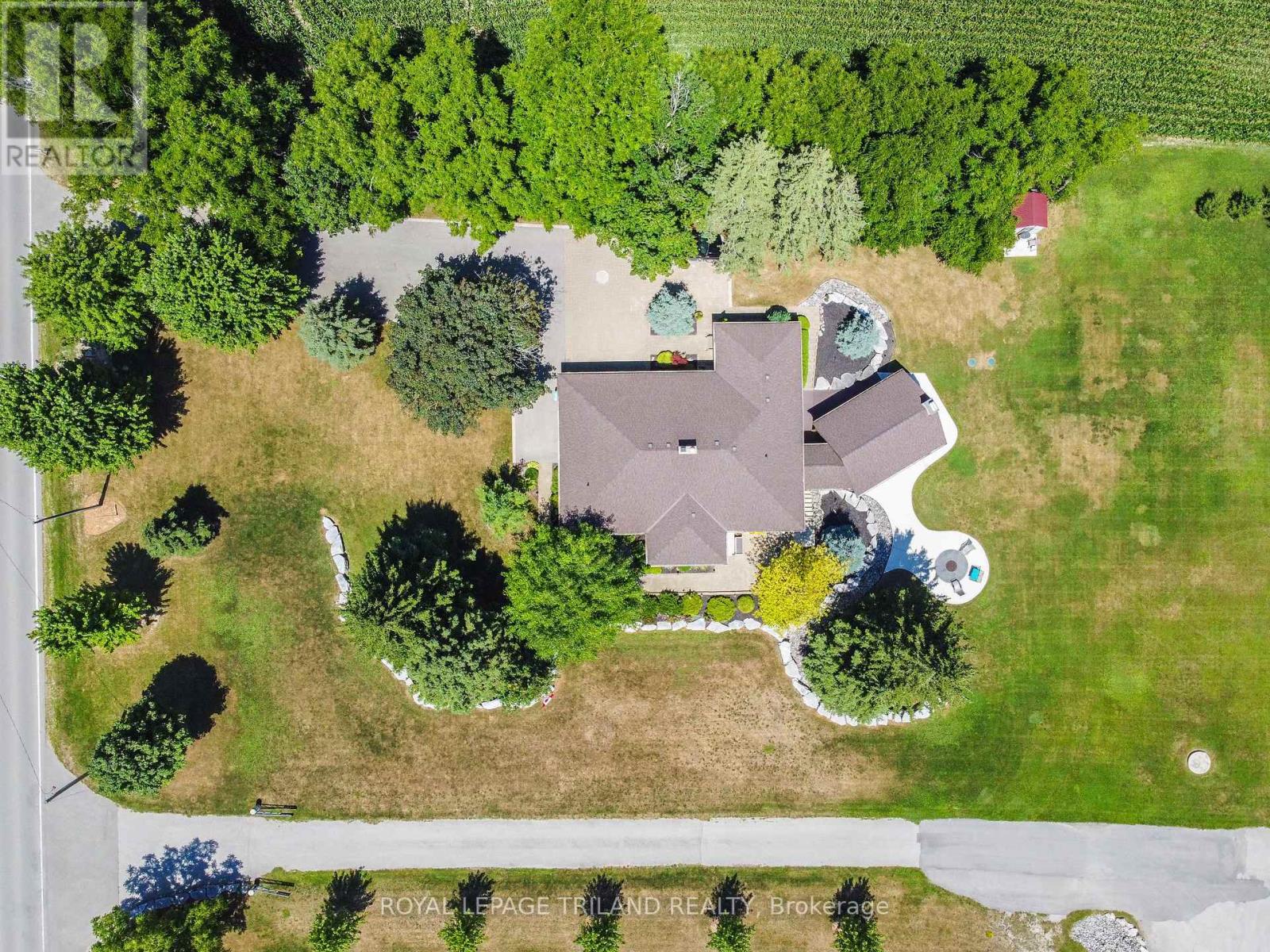 22604 Vanneck Road, Middlesex Centre, Ontario  N0M 2A0 - Photo 43 - X12429218