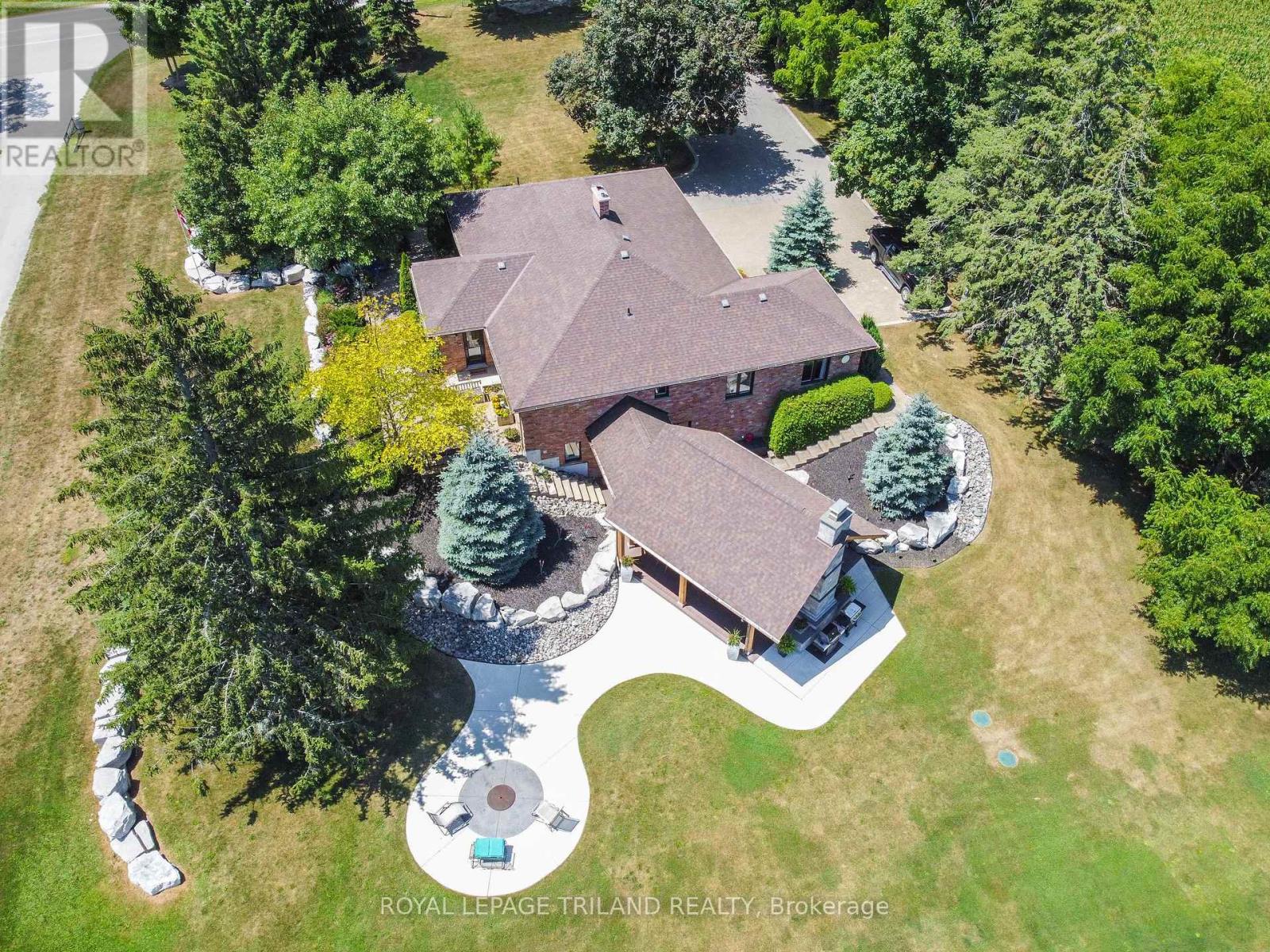 22604 Vanneck Road, Middlesex Centre, Ontario  N0M 2A0 - Photo 5 - X12429218
