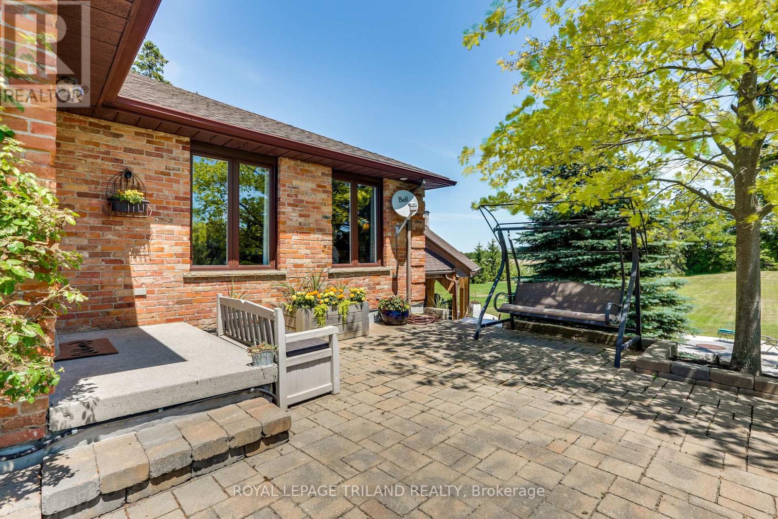 22604 Vanneck Road, Middlesex Centre, Ontario  N0M 2A0 - Photo 8 - X12429218