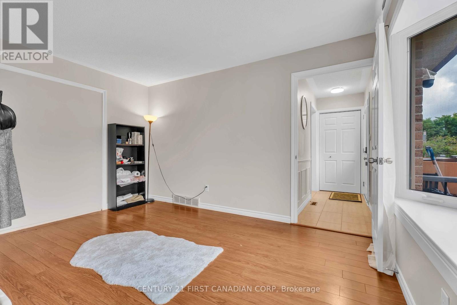 400 Barker Street, London East, Ontario  N5Y 5G6 - Photo 13 - X12429240