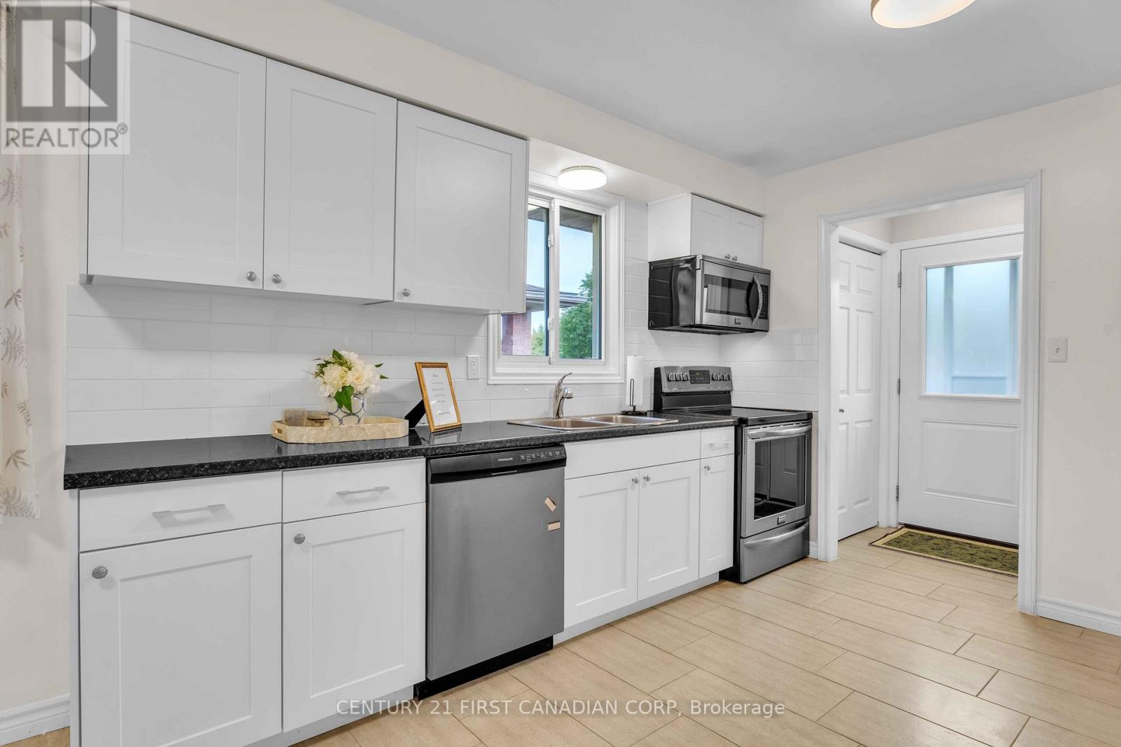 400 Barker Street, London East, Ontario  N5Y 5G6 - Photo 7 - X12429240