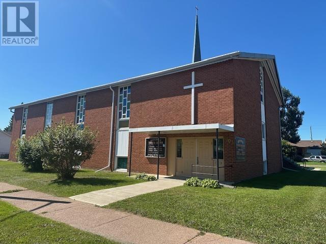 1303 Broadmore Ave., Thunder Bay, Ontario  P7E 2Y8 - Photo 1 - TB252968