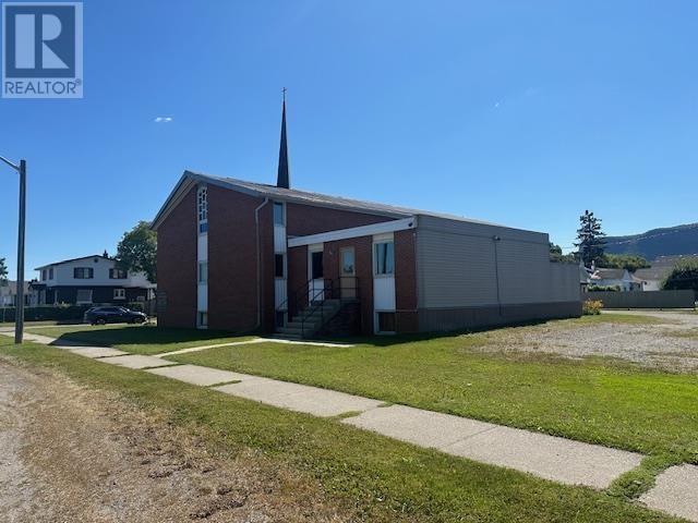 1303 Broadmore Ave., Thunder Bay, Ontario  P7E 2Y8 - Photo 3 - TB252968