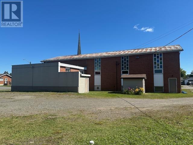 1303 Broadmore Ave., Thunder Bay, Ontario  P7E 2Y8 - Photo 4 - TB252968