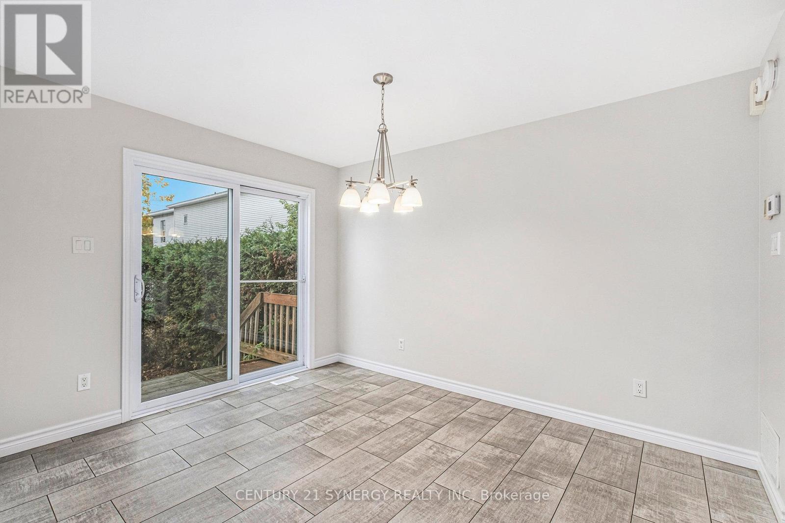 14a George Street, North Stormont, Ontario  K0A 1R0 - Photo 11 - X12429156