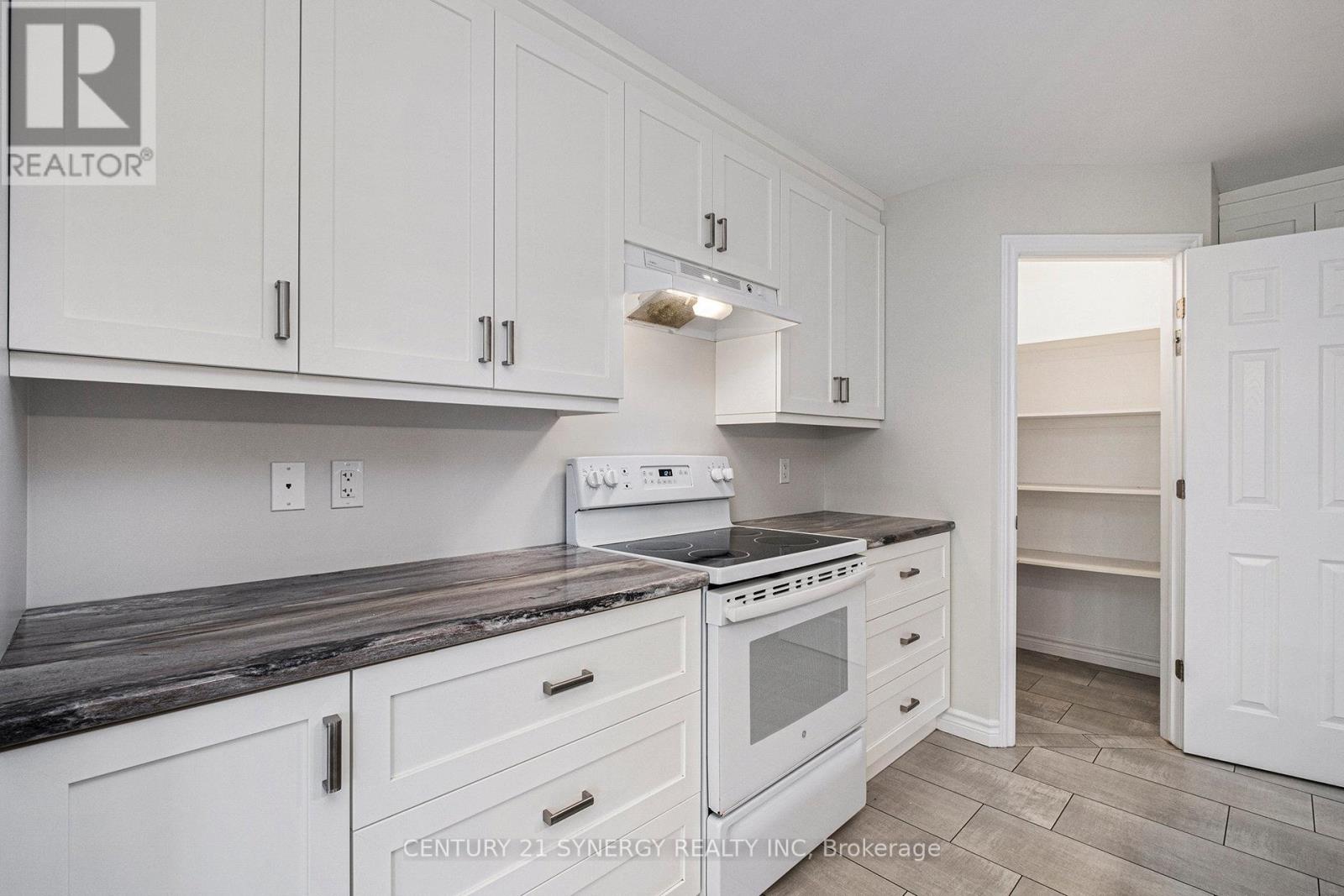 14a George Street, North Stormont, Ontario  K0A 1R0 - Photo 9 - X12429156