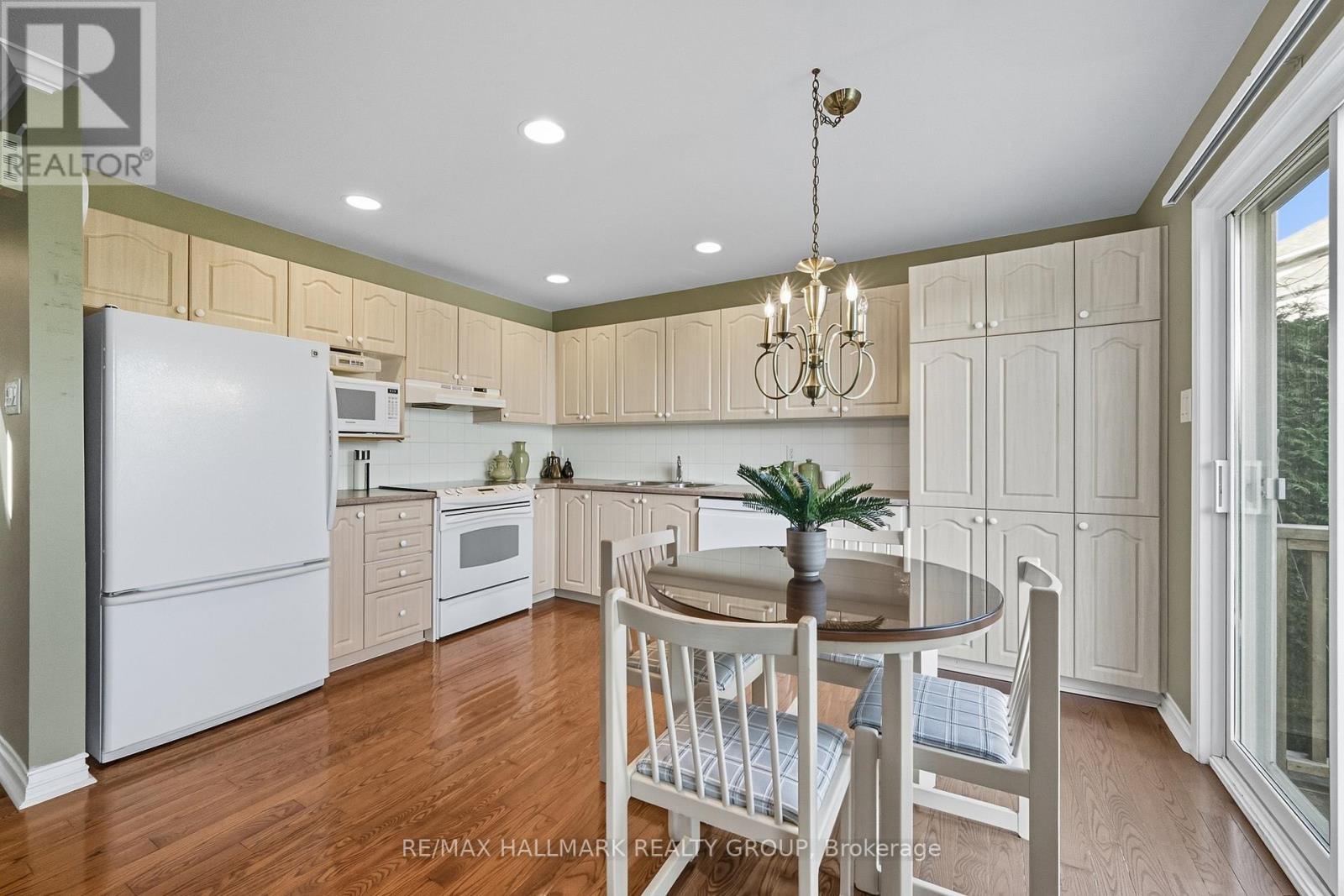 2357 Raintree Drive, Ottawa, Ontario  K1W 1J3 - Photo 13 - X12429253