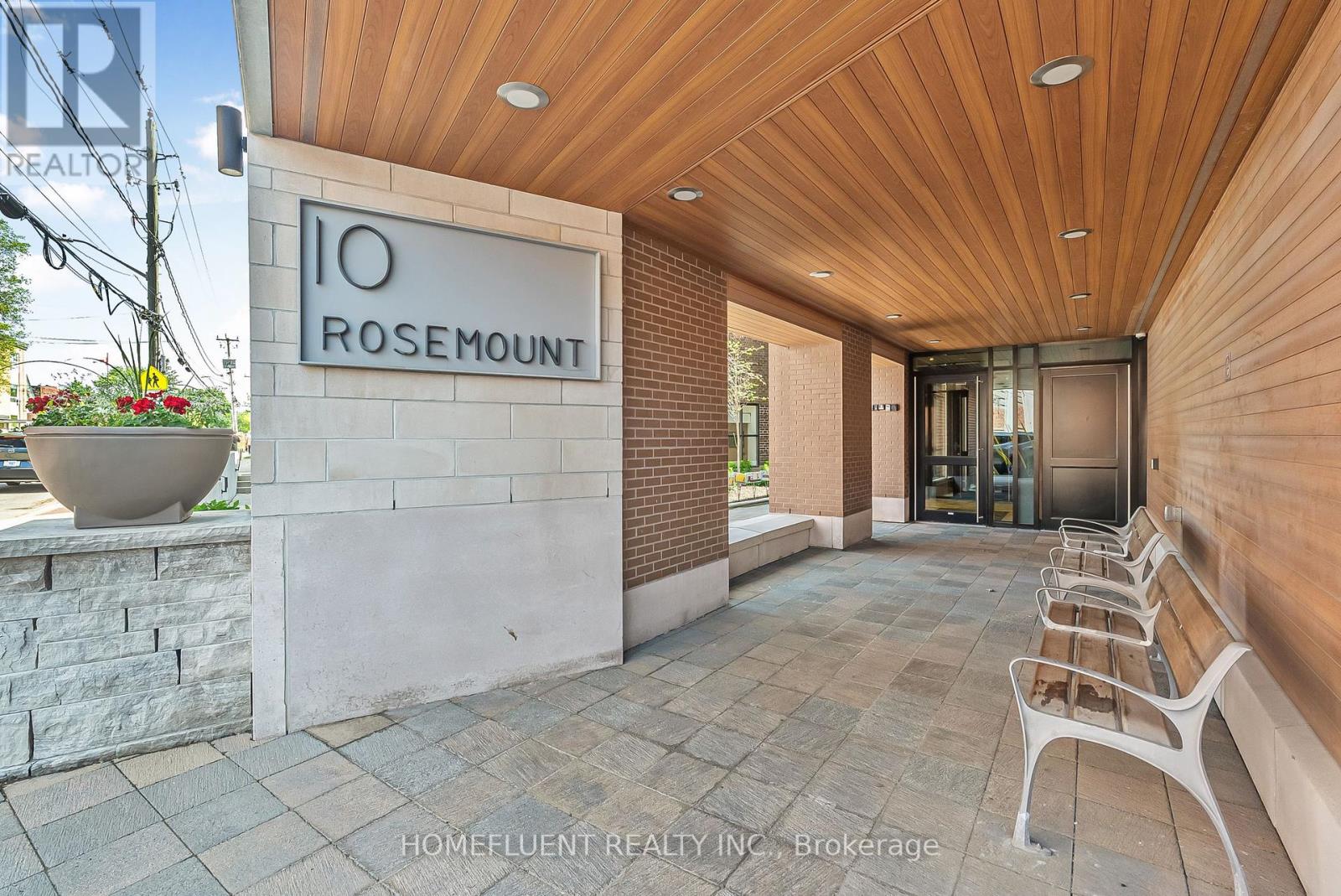 305 - 10 Rosemount Avenue, Ottawa, Ontario  K1Y 4G9 - Photo 2 - X12429258