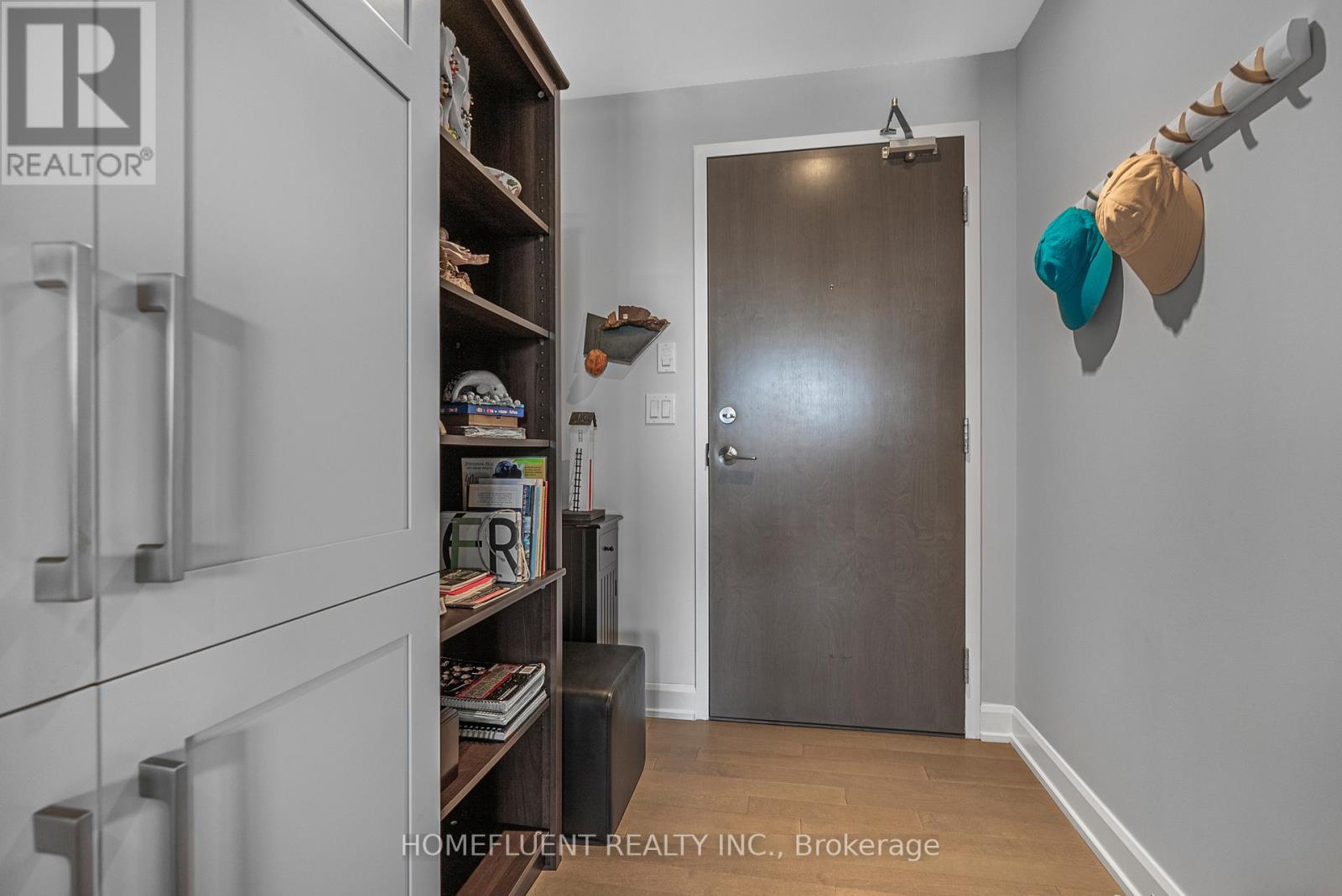 305 - 10 Rosemount Avenue, Ottawa, Ontario  K1Y 4G9 - Photo 4 - X12429258