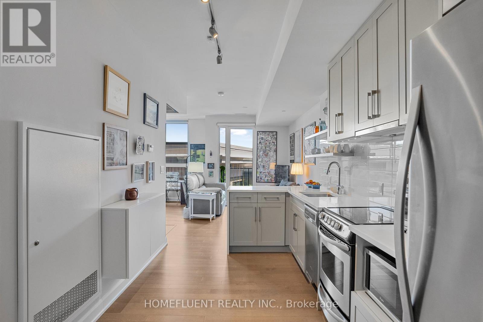 305 - 10 Rosemount Avenue, Ottawa, Ontario  K1Y 4G9 - Photo 6 - X12429258
