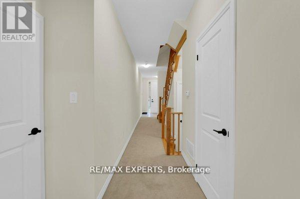 87 De La Roche Drive N, Vaughan, Ontario  L4L 1A6 - Photo 11 - N12429076