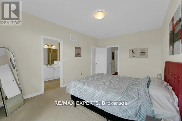 87 De La Roche Drive N, Vaughan, Ontario  L4L 1A6 - Photo 38 - N12429076