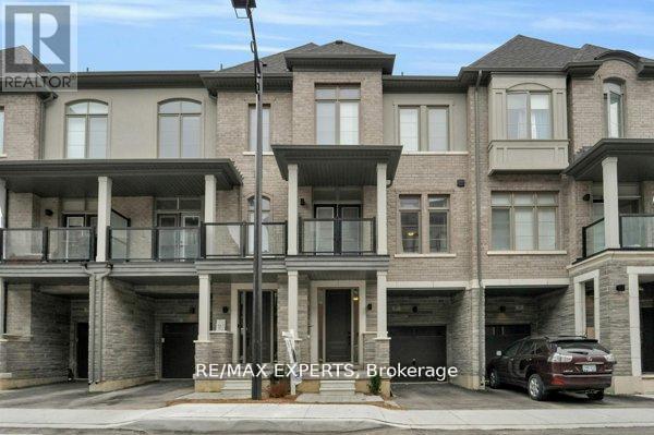 87 De La Roche Drive N, Vaughan, Ontario  L4L 1A6 - Photo 4 - N12429076