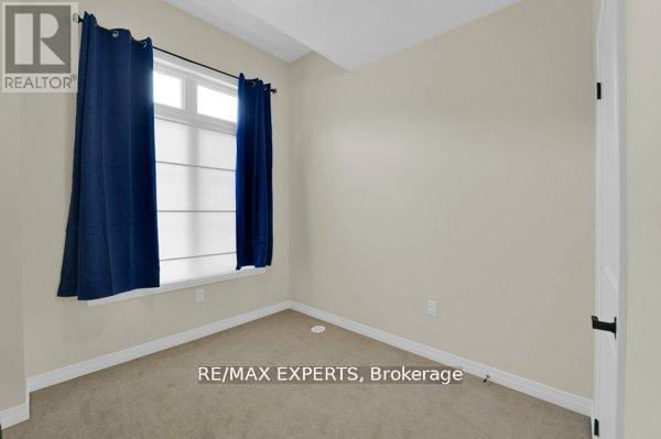 87 De La Roche Drive N, Vaughan, Ontario  L4L 1A6 - Photo 47 - N12429076