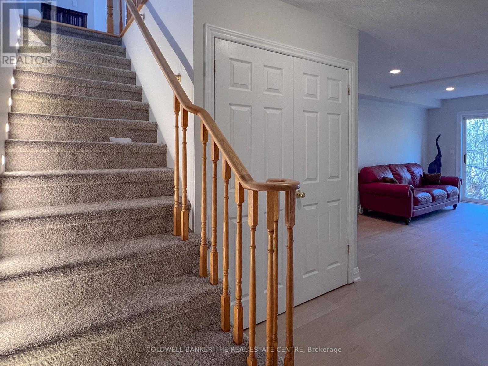 8 - 991 On Bogart Circle, Newmarket, Ontario  L3Y 8T4 - Photo 27 - N12155193