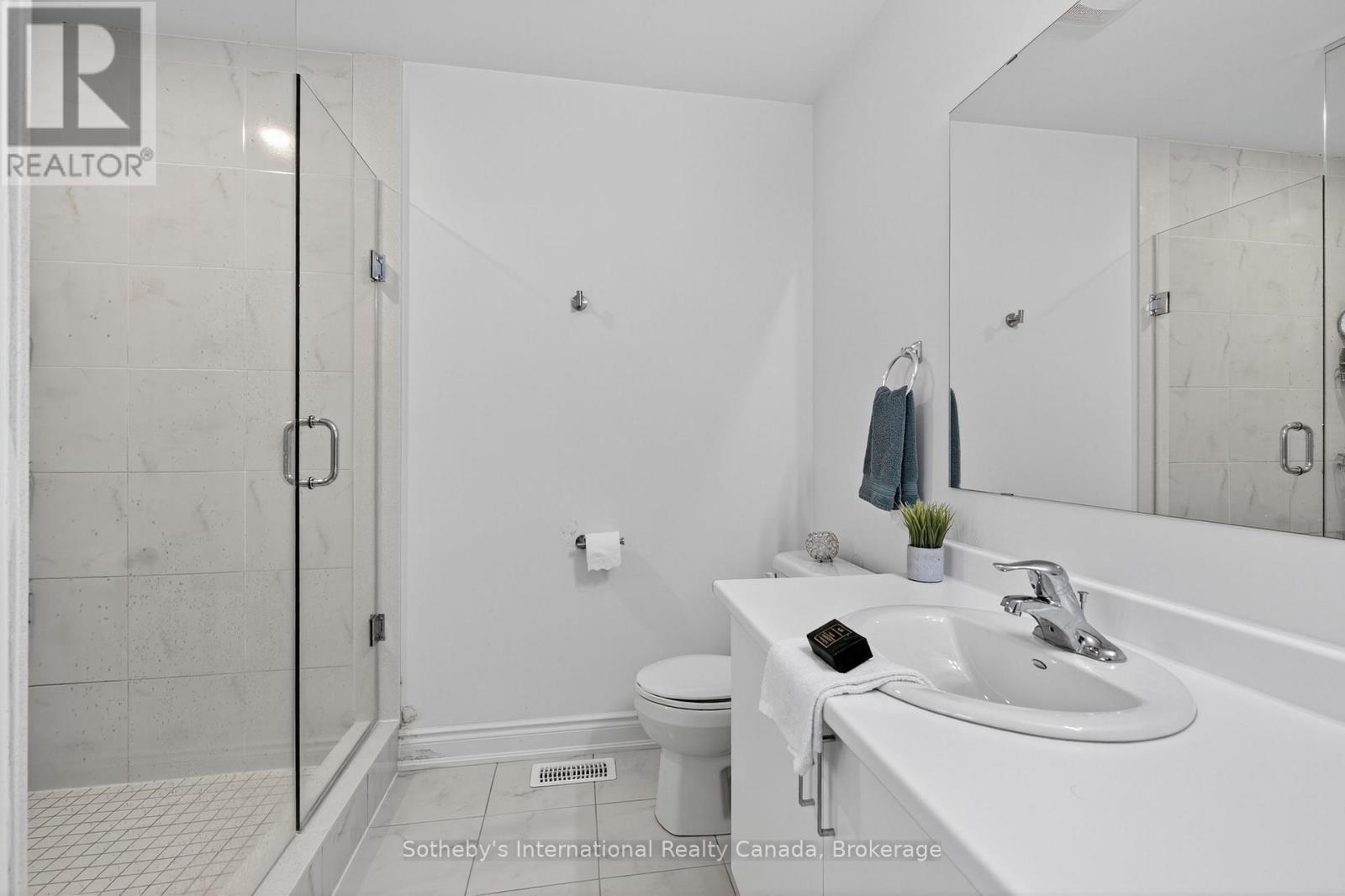 5 Middleton Drive, Wasaga Beach, Ontario  L9Z 0L1 - Photo 21 - S12429222