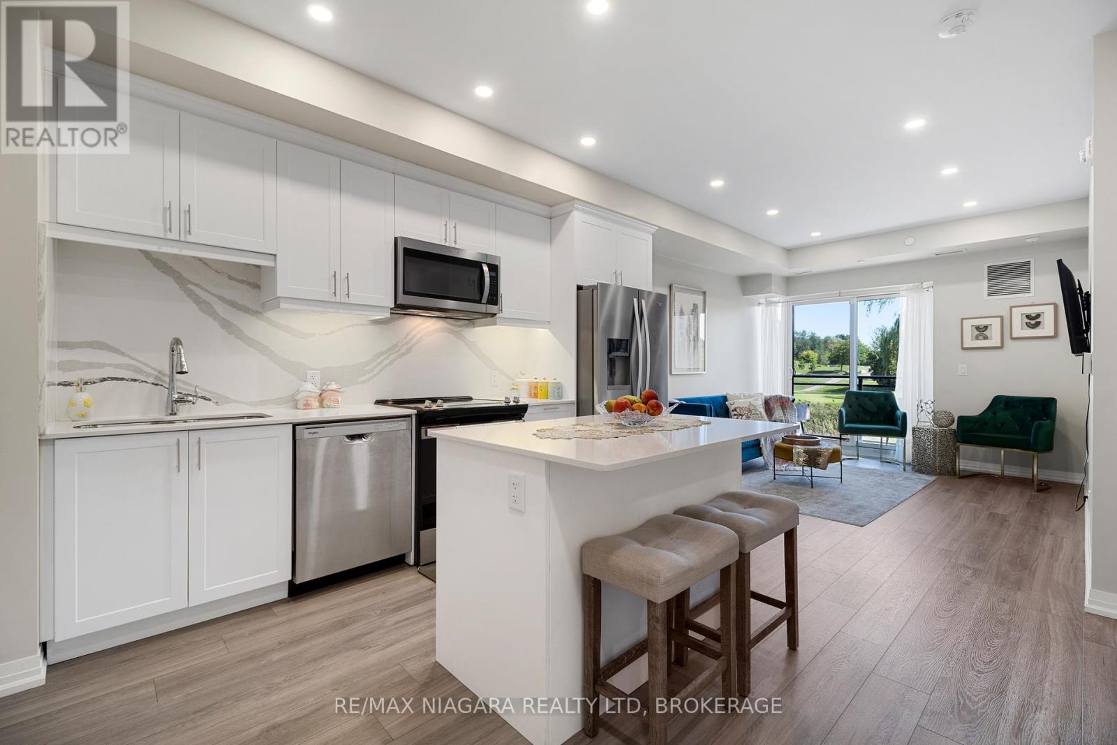 130 - 50 Herrick Avenue, St. Catharines, Ontario  L2P 0G3 - Photo 3 - X12429135
