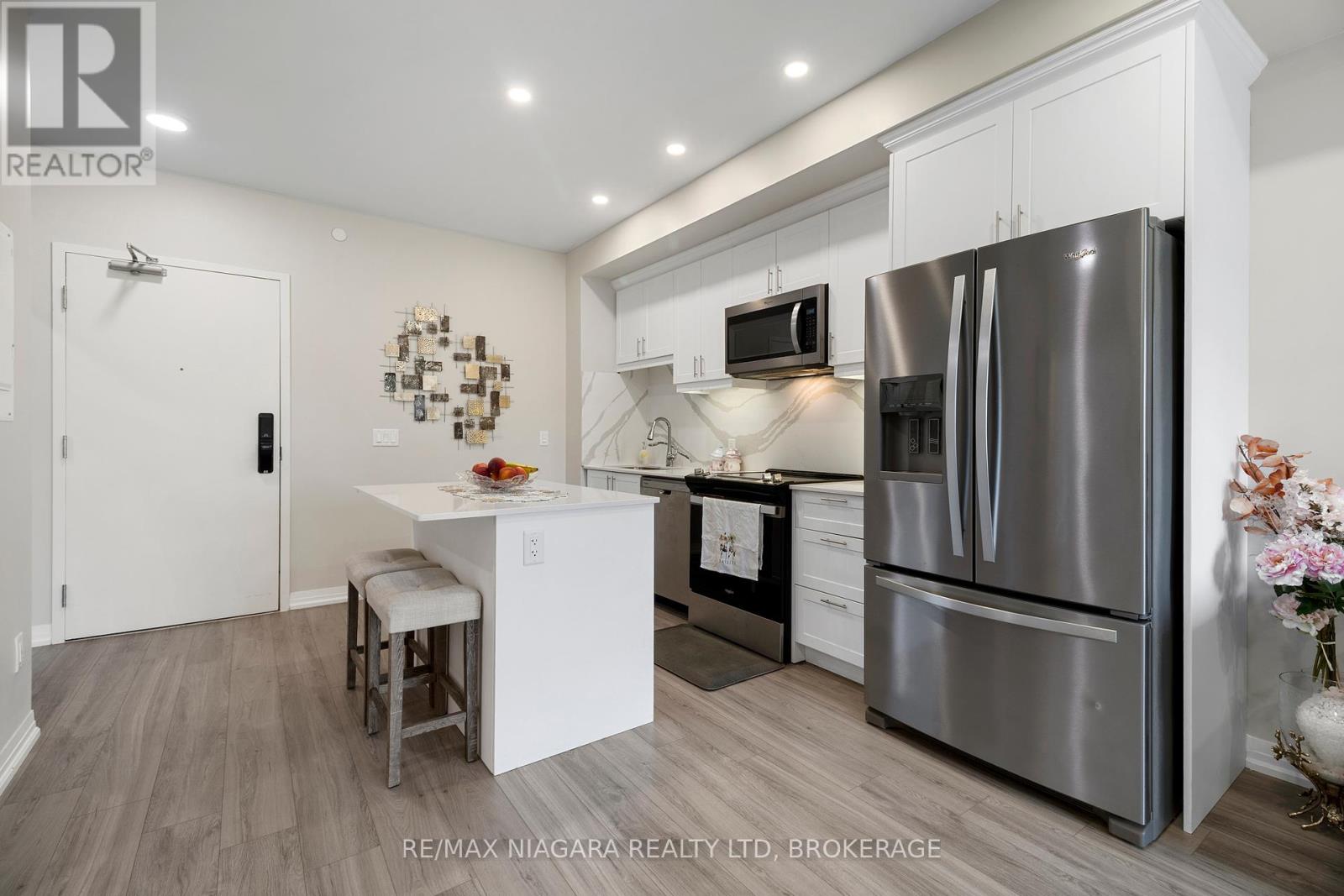 130 - 50 Herrick Avenue, St. Catharines, Ontario  L2P 0G3 - Photo 5 - X12429135