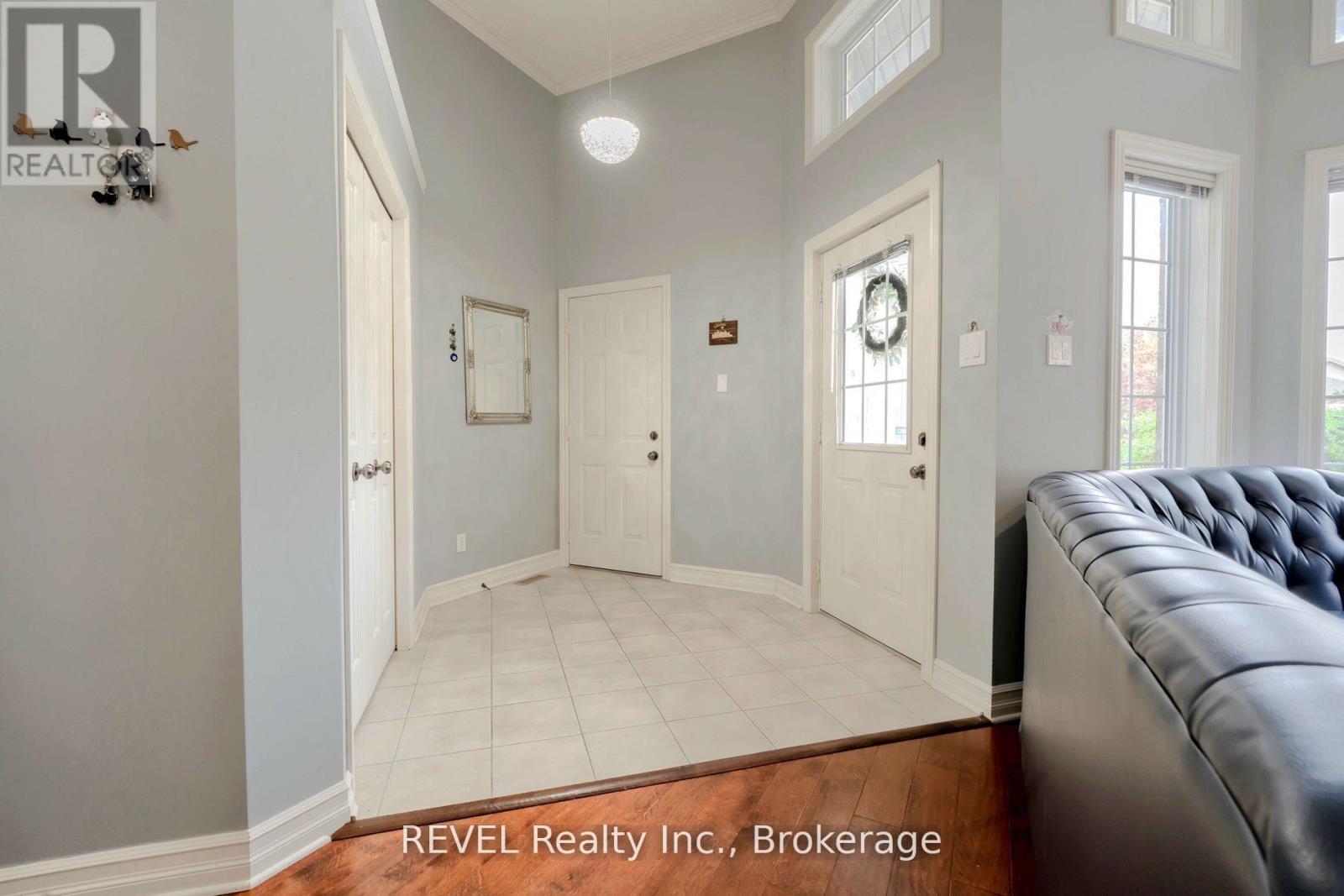 1085 South Wenige Drive, London North, Ontario  N5X 4G5 - Photo 7 - X12429160